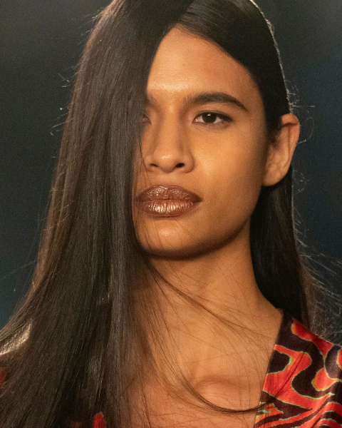 disco lips on model  summer makeup trends 2025