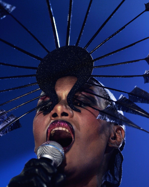Grace Jones metallic lips